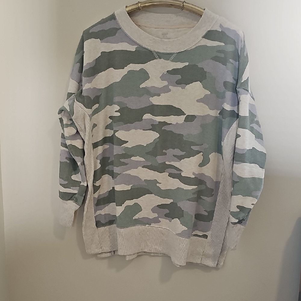 Camouflage Patterned Desert Green Womens Sweatshirt. Size Meduim.